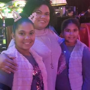 Meet your Posher, Zobeida